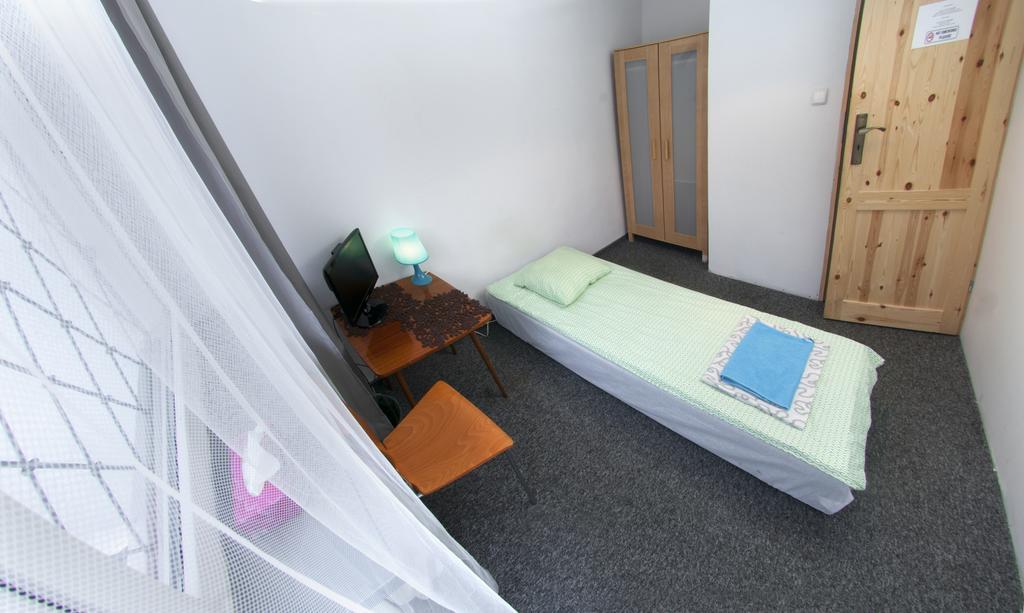 Wierzbno Hostel Warsaw Ngoại thất bức ảnh