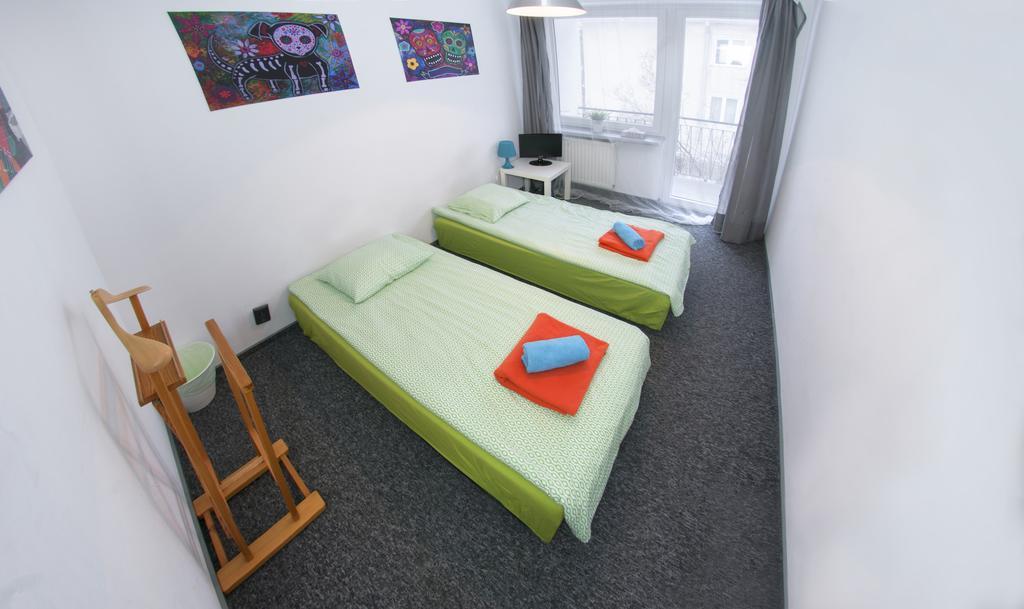 Wierzbno Hostel Warsaw Ngoại thất bức ảnh