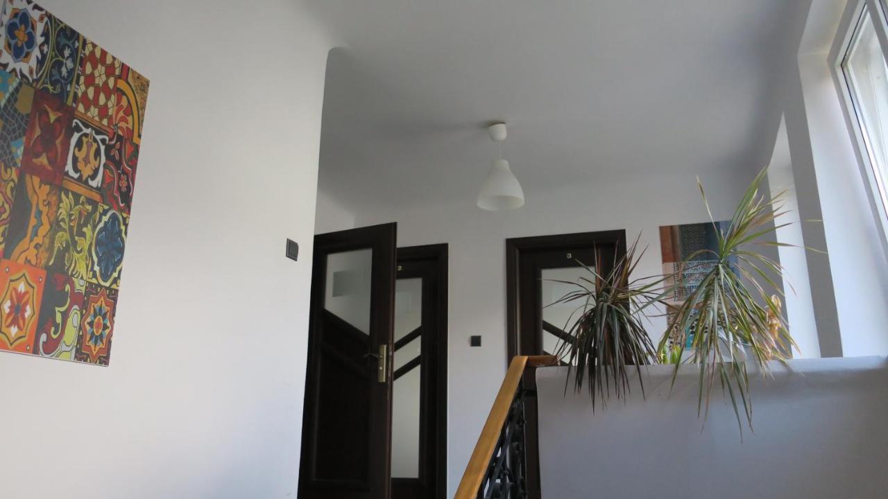 Wierzbno Hostel Warsaw Ngoại thất bức ảnh