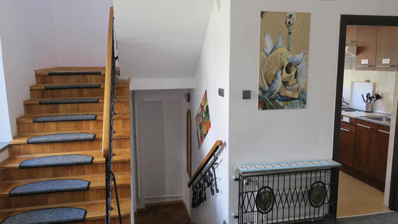 Wierzbno Hostel Warsaw Ngoại thất bức ảnh
