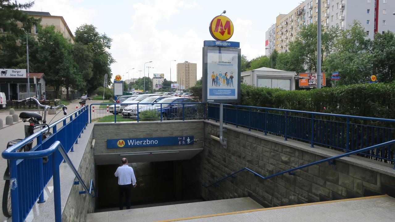 Wierzbno Hostel Warsaw Ngoại thất bức ảnh